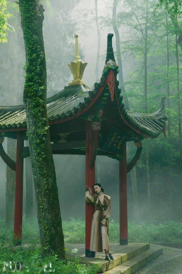 老师让全班学生在操场站大约90分钟算犯法吗？游戏画面
